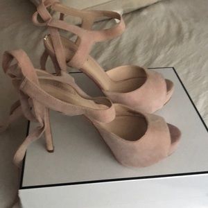 These shoes have only been walked in a few hours!